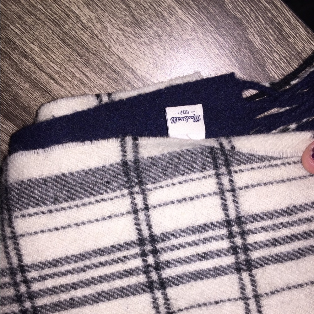 Madwell Wrap - image 2